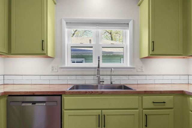 217 3rd Street, Madison, WI 53704
