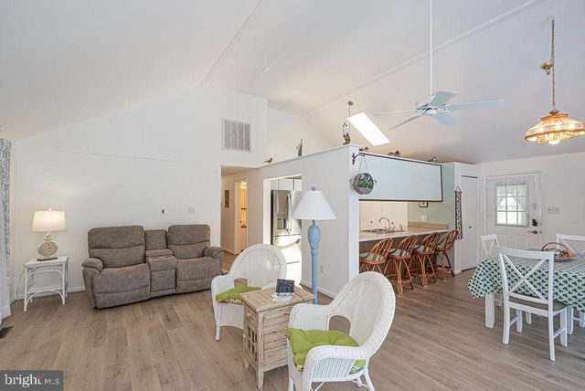 414 OCEAN PKWY, Ocean Pines, MD 21811