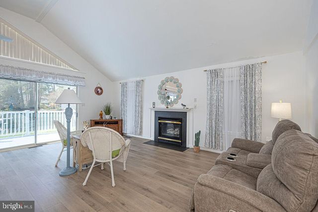 414 OCEAN PKWY, Ocean Pines, MD 21811