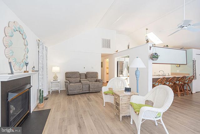 414 OCEAN PKWY, Ocean Pines, MD 21811