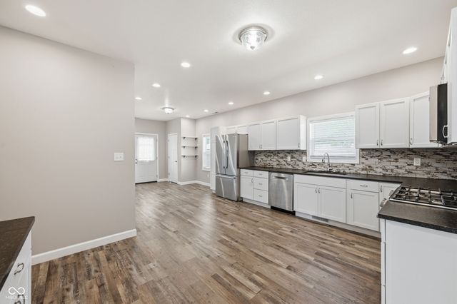 212 E Madison Avenue, Pendleton, IN 46064