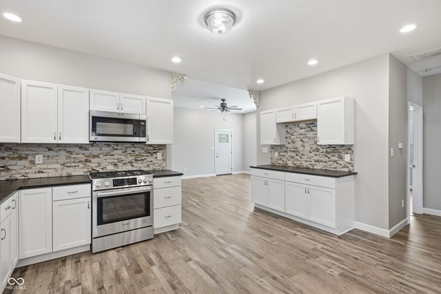 212 E Madison Avenue, Pendleton, IN 46064