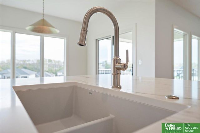 4513 S 203rd Street, Omaha, NE 68135