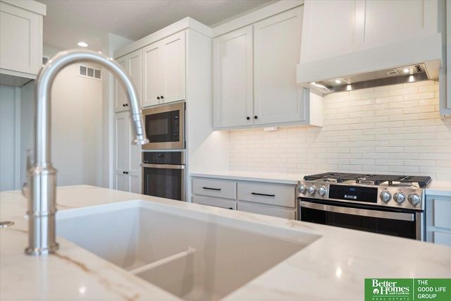 4513 S 203rd Street, Omaha, NE 68135