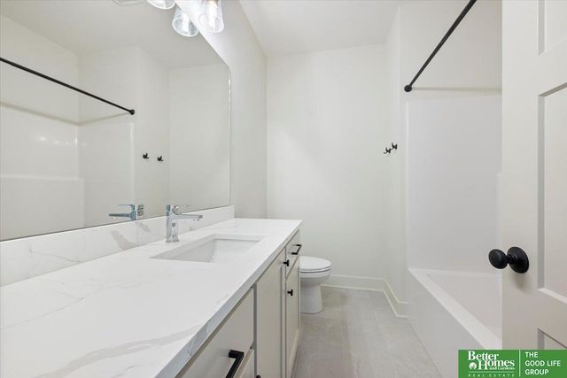 4513 S 203rd Street, Omaha, NE 68135