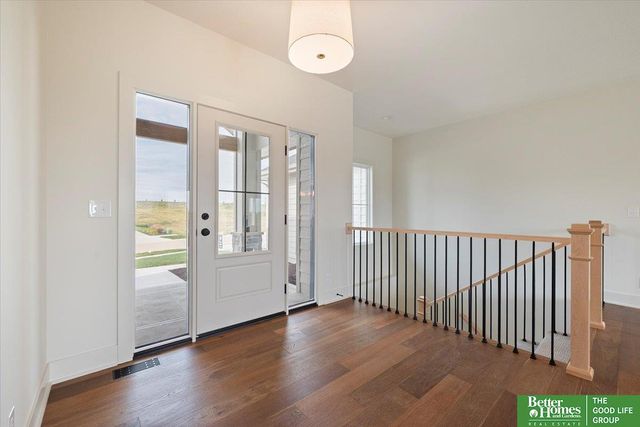 4513 S 203rd Street, Omaha, NE 68135