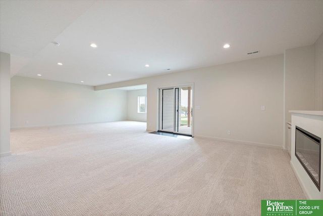 4513 S 203rd Street, Omaha, NE 68135