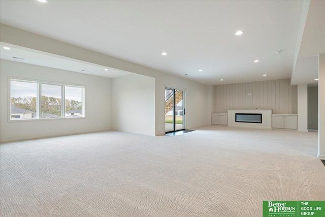 4513 S 203rd Street, Omaha, NE 68135