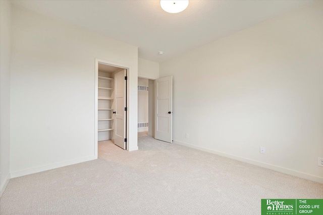 4513 S 203rd Street, Omaha, NE 68135