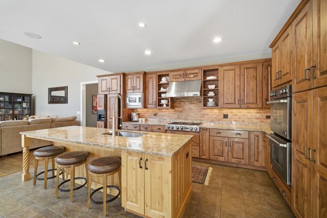 422 Old Mill Circle, Lincolnshire, IL 60069
