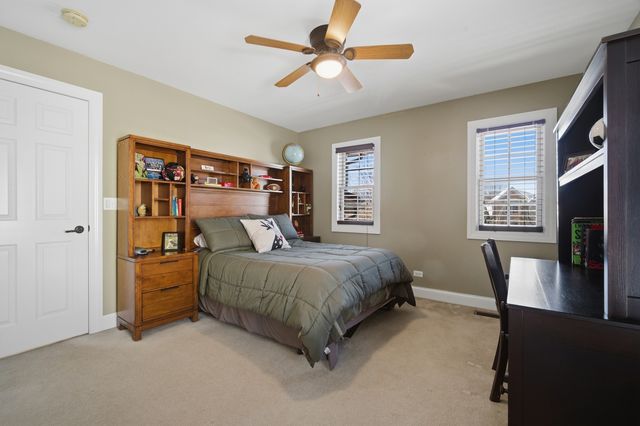 422 Old Mill Circle, Lincolnshire, IL 60069