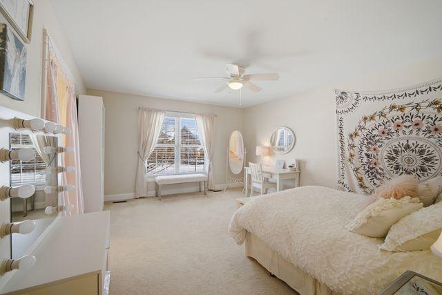 422 Old Mill Circle, Lincolnshire, IL 60069