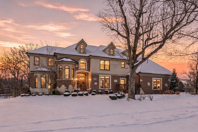 422 Old Mill Circle, Lincolnshire, IL 60069