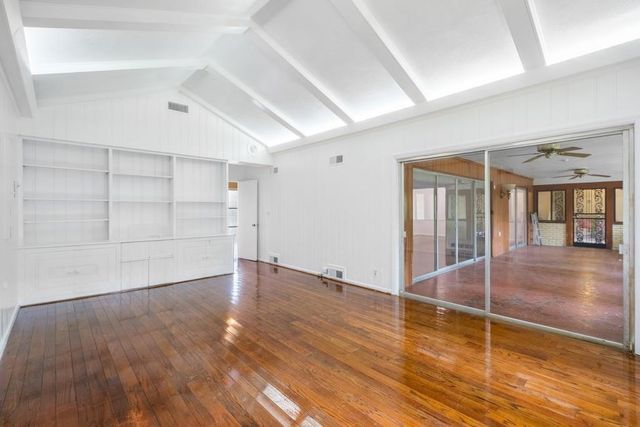 757 Old Ivy NE Road, Atlanta, GA 30342