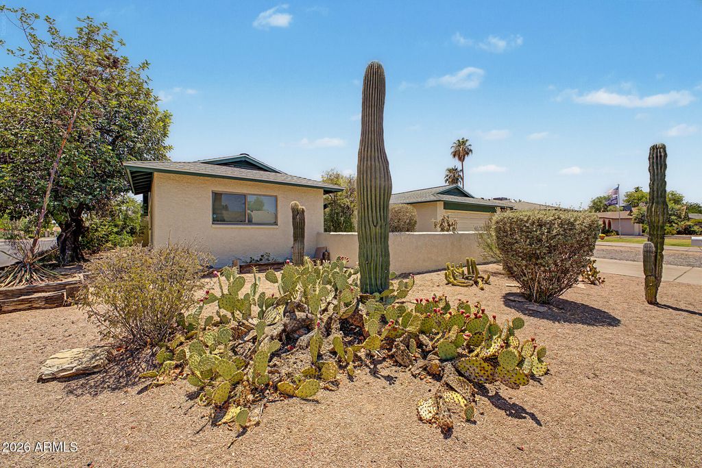 639 W STRAHAN Drive, Tempe, AZ 85283 — photo 2