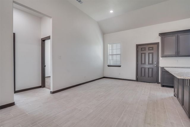 701 Lakeland Drive, West Tawakoni, TX 75474