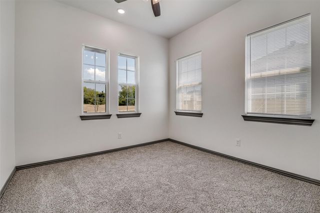 701 Lakeland Drive, West Tawakoni, TX 75474
