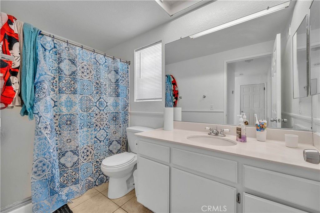 Image 10 of property listing at 44920 Calston Avenue, Lancaster, CA 93535