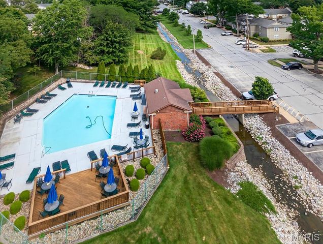 1540 High School Drive, Brentwood, MO 63144