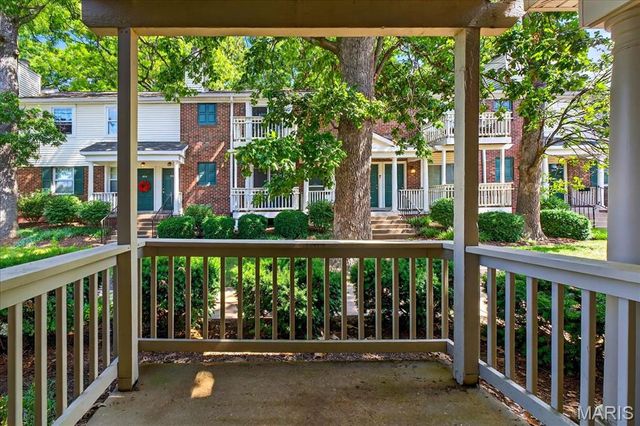 1540 High School Drive, Brentwood, MO 63144