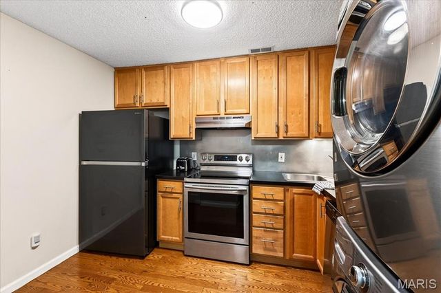 1540 High School Drive, Brentwood, MO 63144