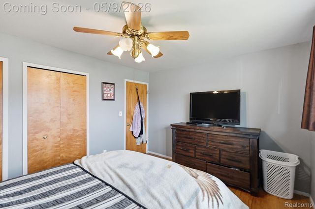 13657 Jenny Drive, Warren, MI 48088