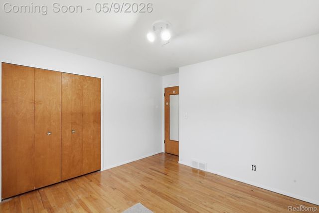 13657 Jenny Drive, Warren, MI 48088
