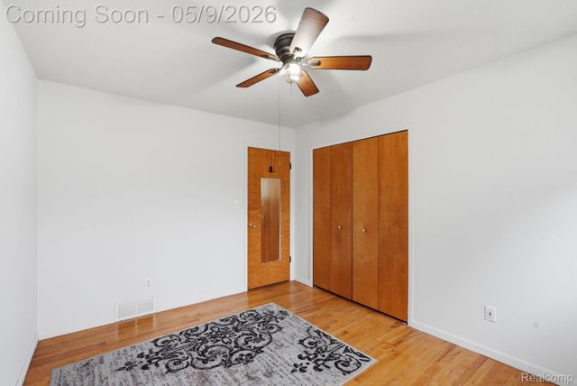 13657 Jenny Drive, Warren, MI 48088
