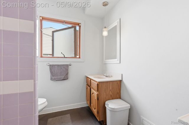 13657 Jenny Drive, Warren, MI 48088