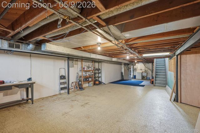 13657 Jenny Drive, Warren, MI 48088
