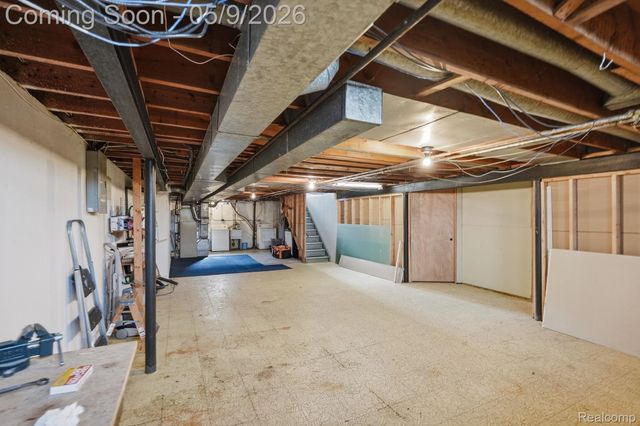 13657 Jenny Drive, Warren, MI 48088