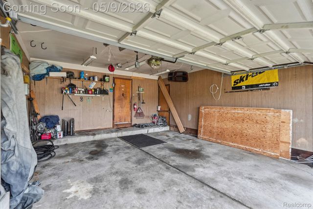 13657 Jenny Drive, Warren, MI 48088