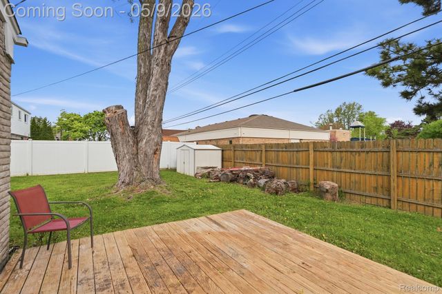 13657 Jenny Drive, Warren, MI 48088