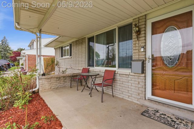 13657 Jenny Drive, Warren, MI 48088