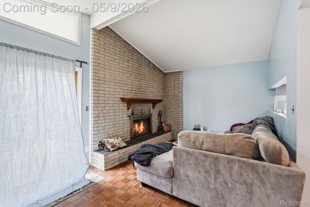 13657 Jenny Drive, Warren, MI 48088