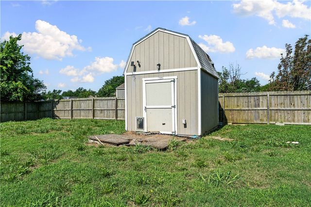 23089 Lawlis Road, Siloam Springs, AR 72761
