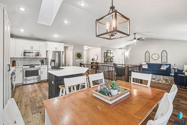 3805 S Bedford Ave Avenue, Sioux Falls, SD 57103