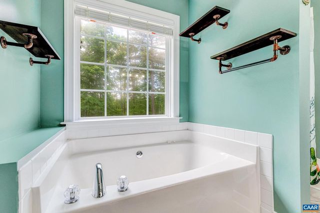 251 IVY GLEN LN, Bumpass, VA 23024
