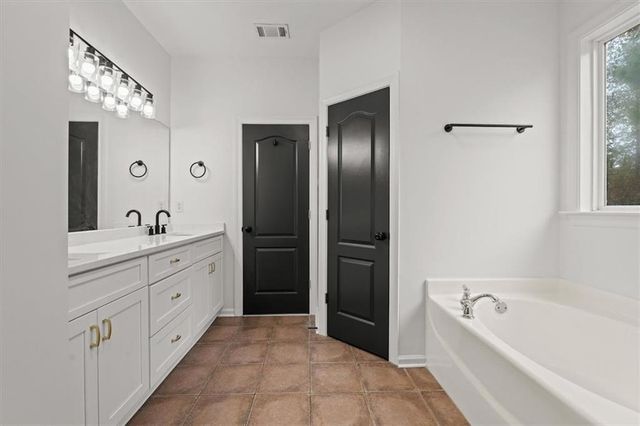 512 Oakbridge Drive, Douglasville, GA 30134