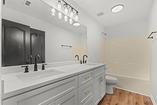 512 Oakbridge Drive, Douglasville, GA 30134