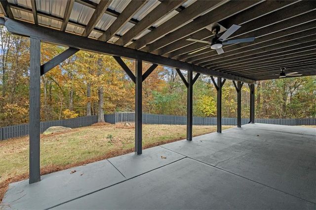 512 Oakbridge Drive, Douglasville, GA 30134