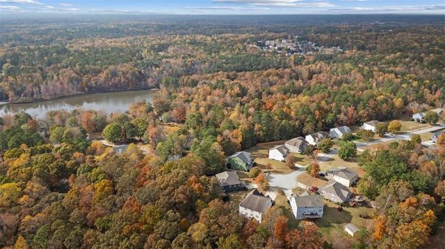 512 Oakbridge Drive, Douglasville, GA 30134