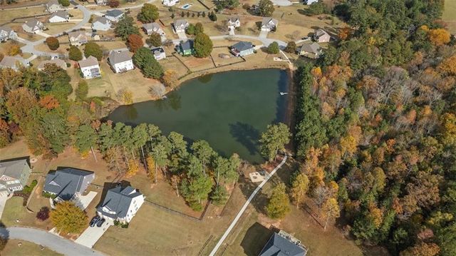 512 Oakbridge Drive, Douglasville, GA 30134