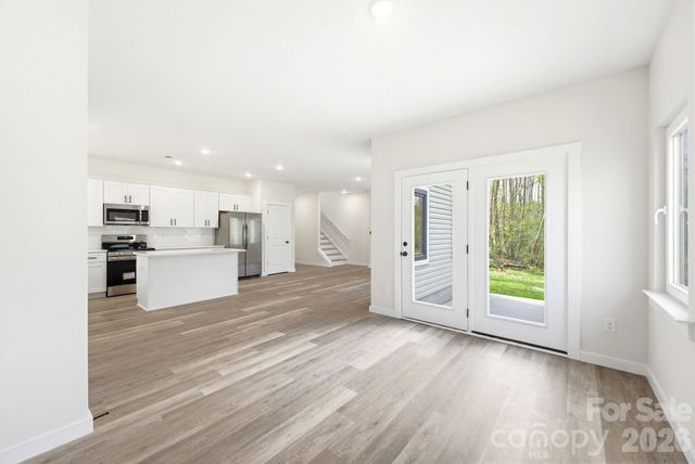 2332 Merts Way, Hudson, NC 28638