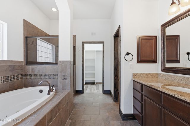 3056 CASCADE POINT Drive, El Paso, TX 79938