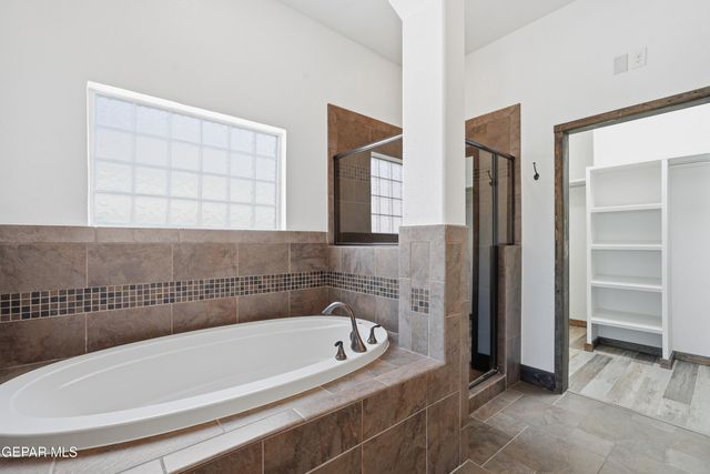 3056 CASCADE POINT Drive, El Paso, TX 79938