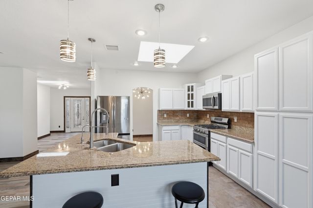 3056 CASCADE POINT Drive, El Paso, TX 79938