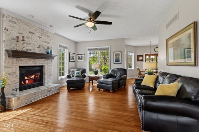 2418 Waterside Circle, Avon, IN 46123