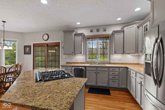 2418 Waterside Circle, Avon, IN 46123