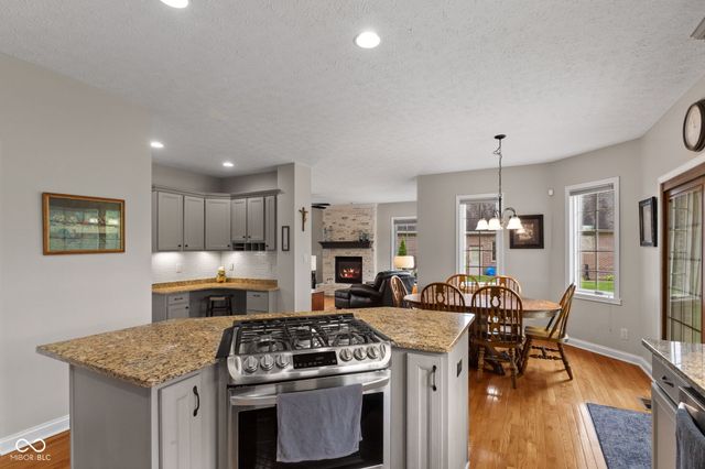 2418 Waterside Circle, Avon, IN 46123